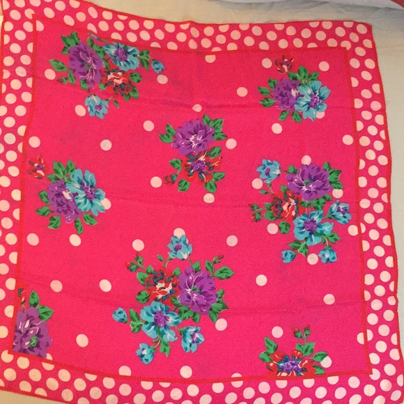 Bill Blass silk scarf 26x26 - Picture 4 of 4